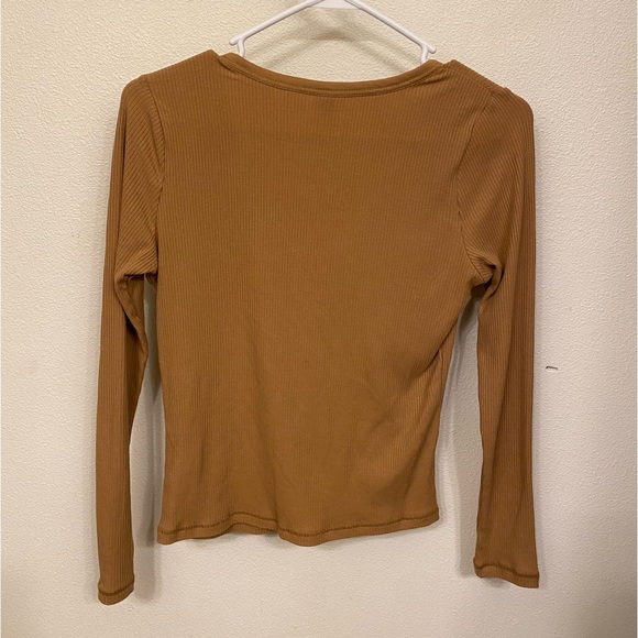 Small Old Navy Fitted Long Sleeve - Picture 4 of 4